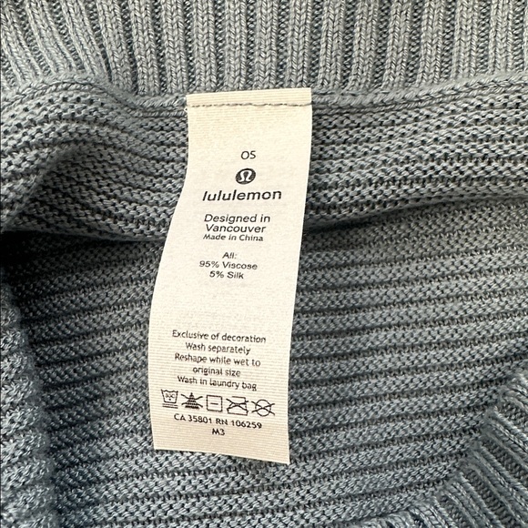 lululemon forward flow poncho sweater Light gray one size Transitional Arm Holes - Picture 2 of 7